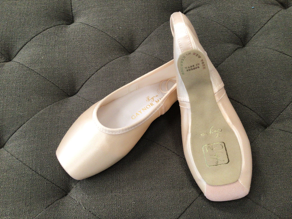 Gaynor Minden Lyra Pointe Shoe
